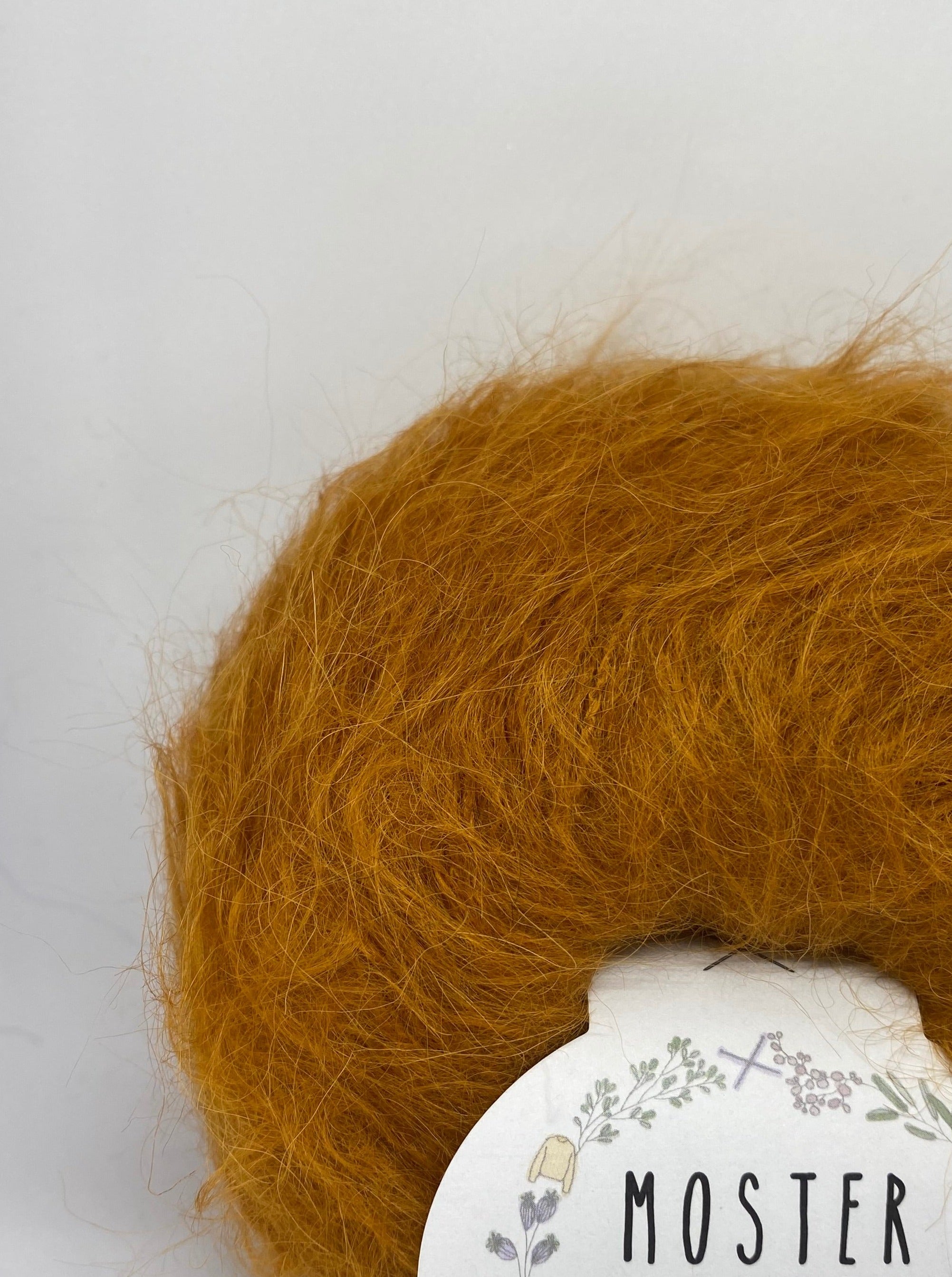 ORANGE (SURI ALPACA & MERINOULD)